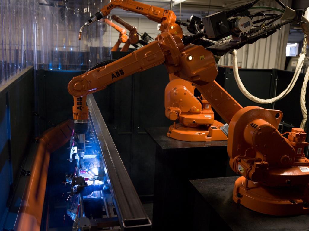 ROBOTIC WELDING--Working Surface Rotates