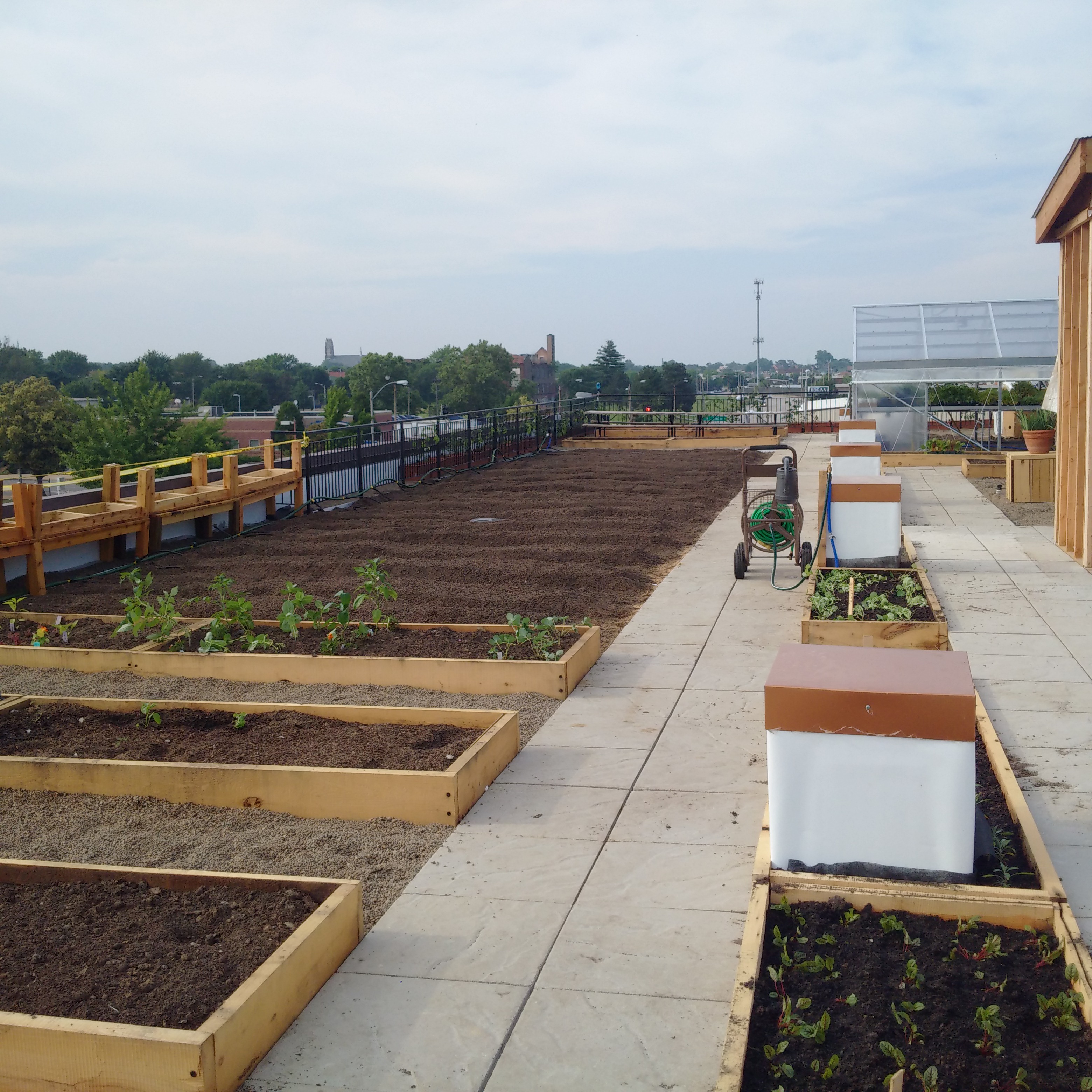 U-Haul Dealership Adds Garden to Roof