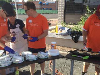 U-Haul Helps Feed Homeless at Circle the City in Phoenix