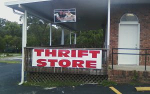 411 Thrift Store and U-Haul in Leesburg, Fla.