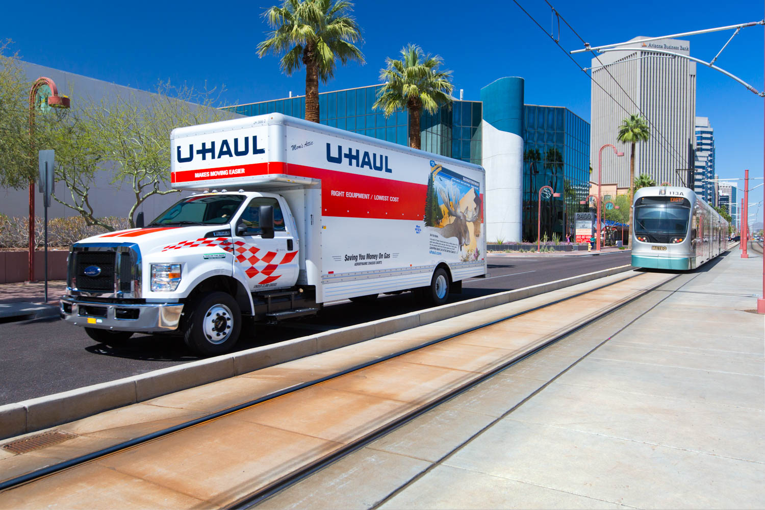 Sustainability and Mobility: Dr. Allan Yang Leads Innovative U-Haul Research Study