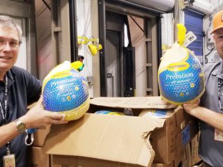 U-Haul Team Members Donate 978 Thanksgiving Turkeys to St. Mary’s Food Bank, Other AZ Charities