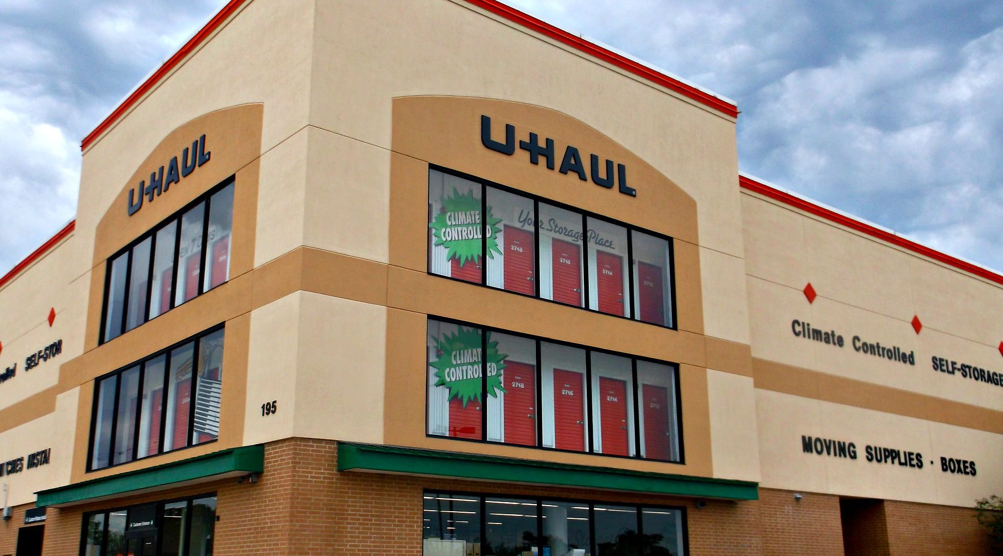 Hurricane Lee: U-Haul Offers 30 Days Free Storage in New England as Storm Approaches